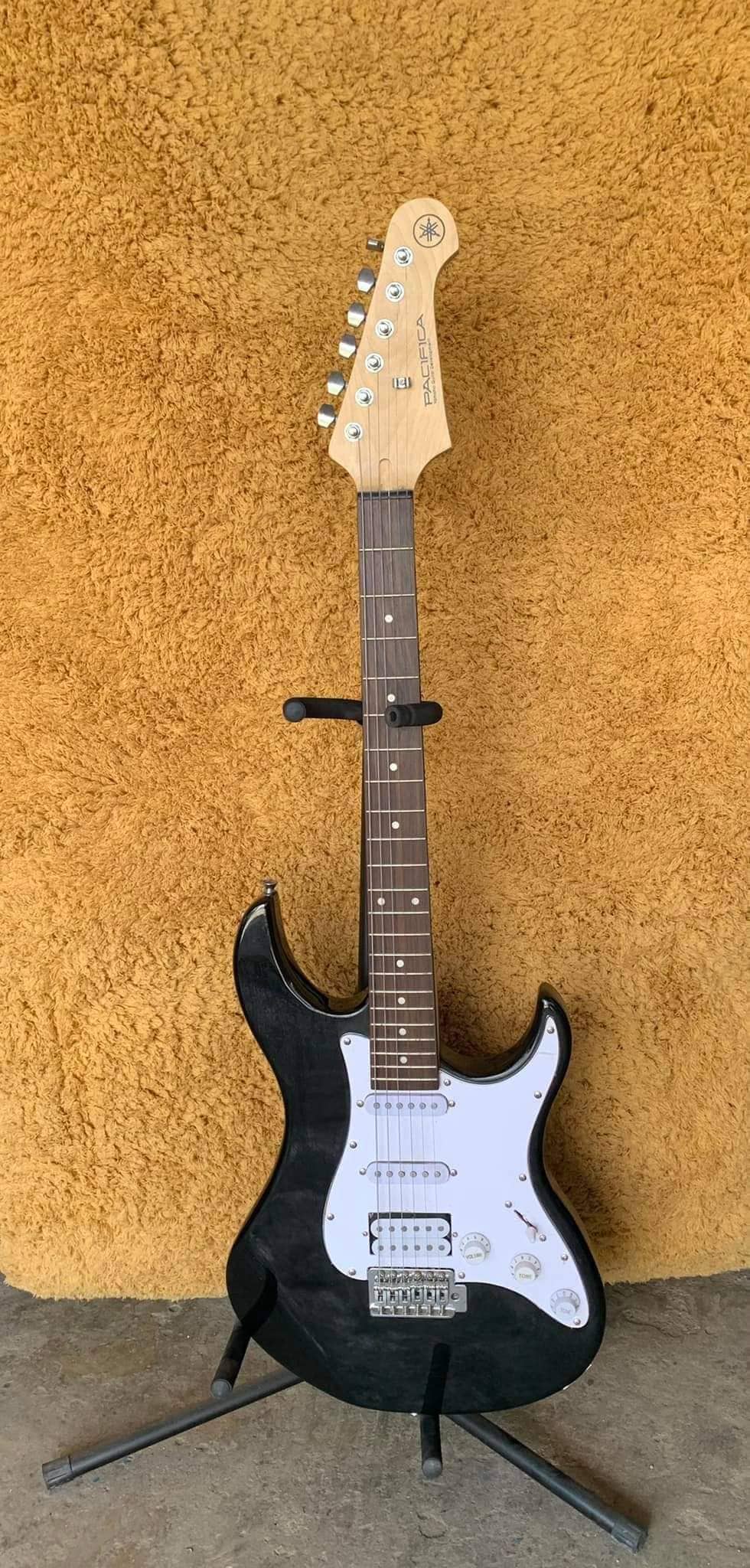 Yamaha Pacifica